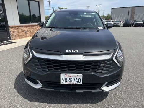 Used 2025 Kia Sportage LX image 10