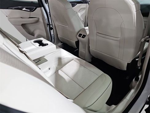 Used 2023 Buick Envision Essence image 11