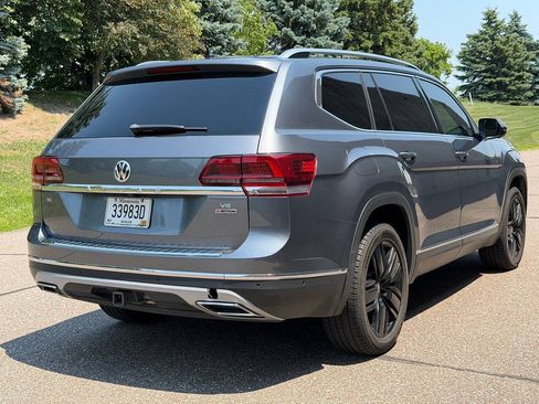 Used 2018 Volkswagen Atlas SEL Premium AWD/4WD image 3