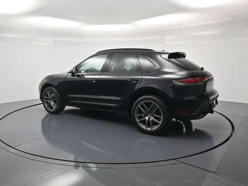 Used 2025 Porsche Macan AWD/4WD image 3