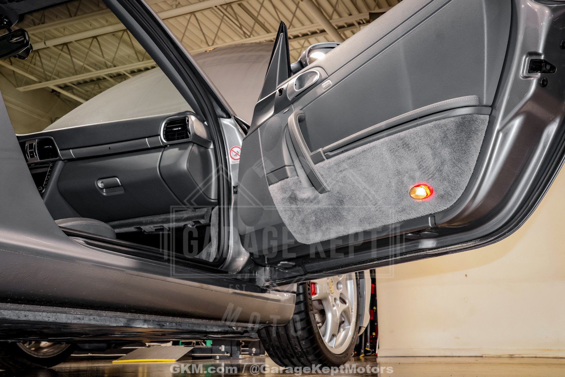 Used 2005 Porsche 911 Carrera S RWD image 70