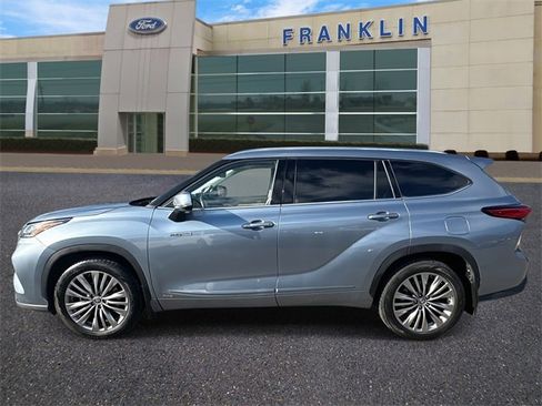 Used 2020 Toyota Highlander Platinum image 4