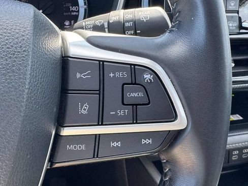 Used 2023 Toyota Highlander XSE AWD/4WD image 26