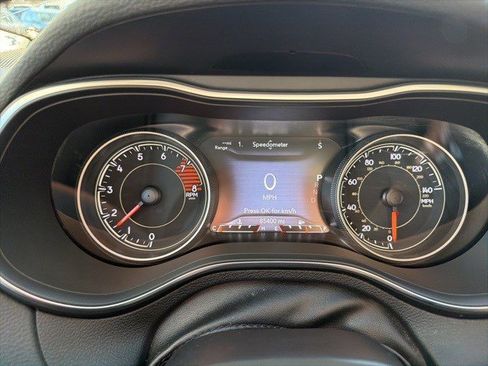 Used 2020 Jeep Cherokee Limited w/ Technology Group image 19