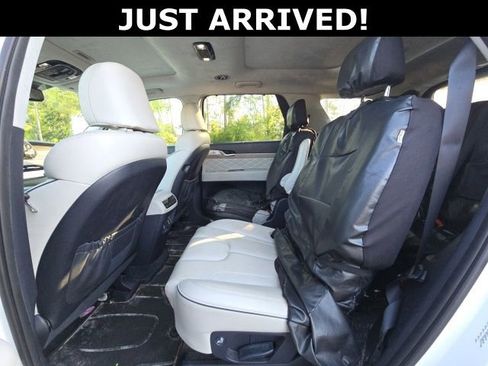 Used 2022 Hyundai Palisade Calligraphy w/ Winter Package image 10