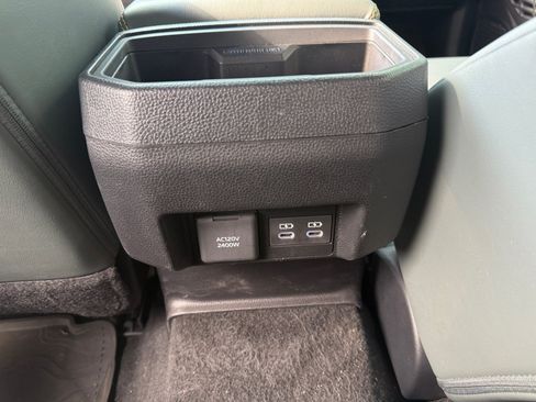 Used 2024 Toyota Tacoma 4x4 Double Cab Hybrid image 30