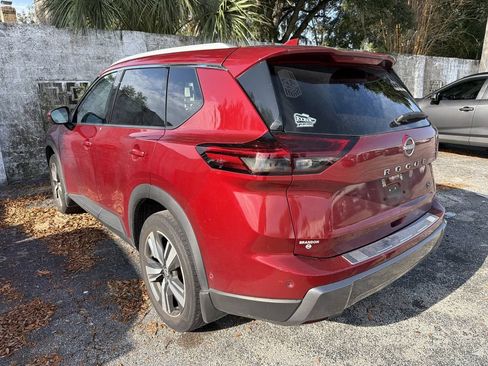 Used 2024 Nissan Rogue SL w/ SL Premium Package FWD image 7