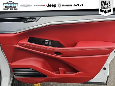 Used 2024 Jeep Wagoneer Launch Edition AWD/4WD image 24