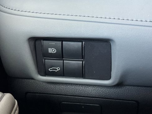 Used 2022 Toyota Highlander XLE image 34