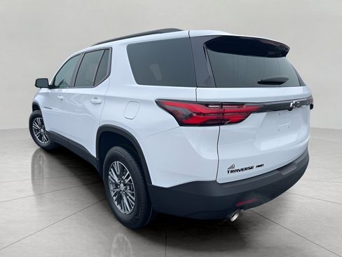 Used 2023 Chevrolet Traverse LT w/ Midnight/Sport Edition image 5