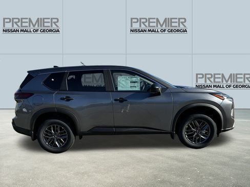 New 2026 Nissan Rogue S image 4