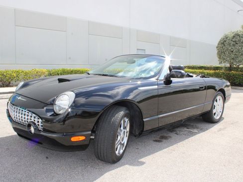Used 2005 Ford Thunderbird 50th Anniversary image 12