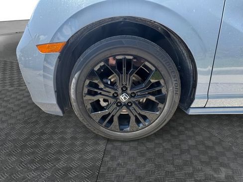 Used 2025 Honda Odyssey Sport-L image 13