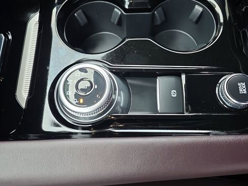 Used 2025 Ford Explorer Platinum image 31