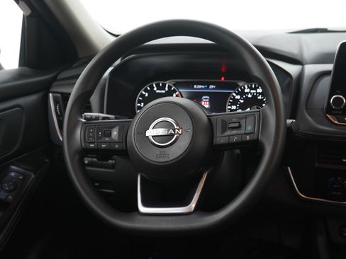 Used 2024 Nissan Rogue SV image 17