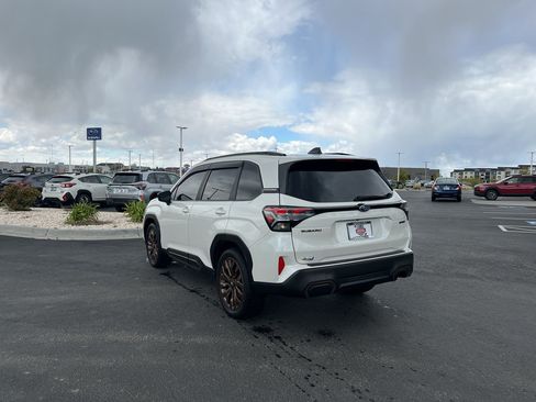 Used 2025 Subaru Forester Sport AWD/4WD image 3