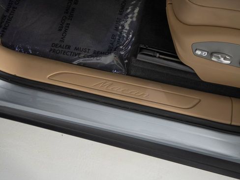Certified 2025 Porsche Macan image 23