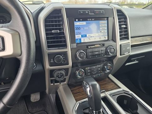 Used 2019 Ford F150 Lariat image 17