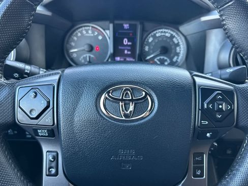 Used 2019 Toyota Tacoma TRD Sport image 24
