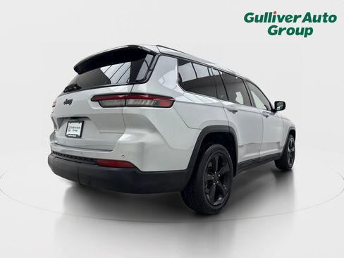 Used 2021 Jeep Grand Cherokee L Laredo RWD image 8