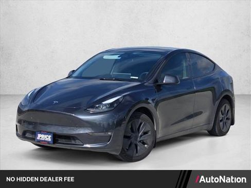 Used 2025 Tesla Model Y Long Range AWD/4WD image 1