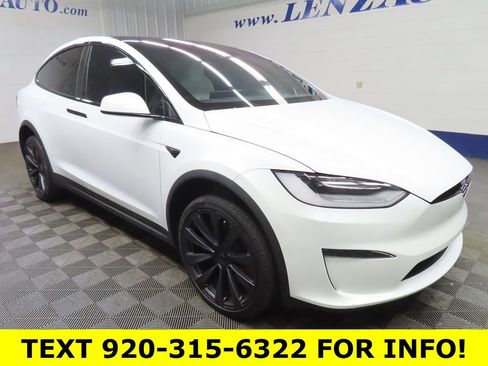 Used 2023 Tesla Model X image 3