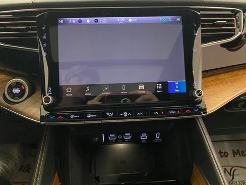 New 2024 Jeep Grand Wagoneer Series III w/ Rear Seat Video Group 1 image 25