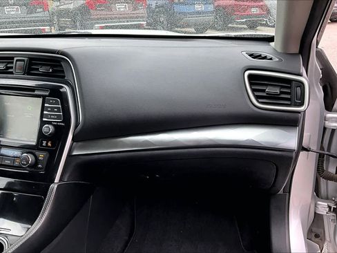 Used 2022 Nissan Maxima SV w/ Floor Mat Group image 36