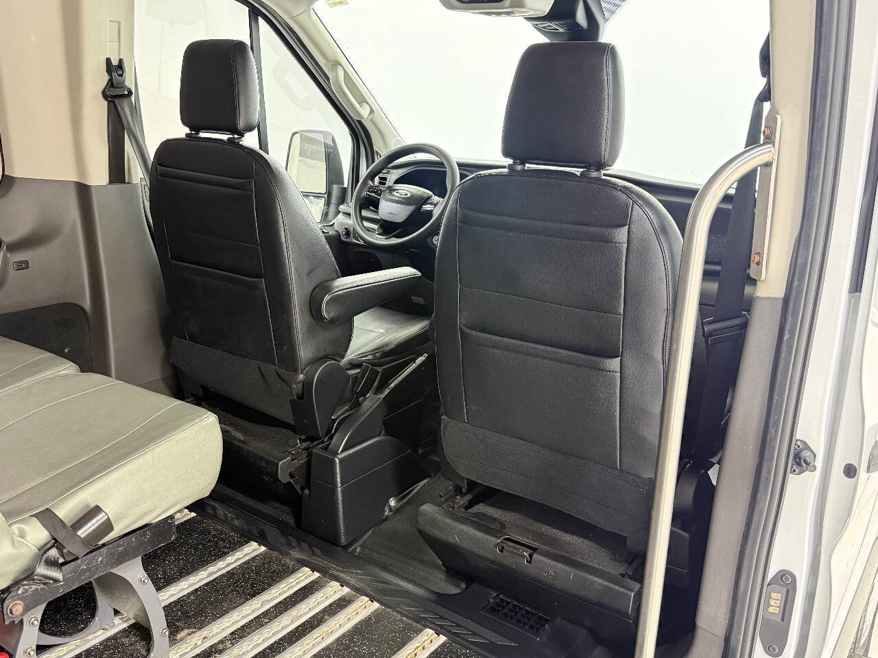 Used 2020 Ford Transit 350 XL RWD image 37