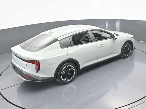 Used 2025 Kia K4 EX image 51
