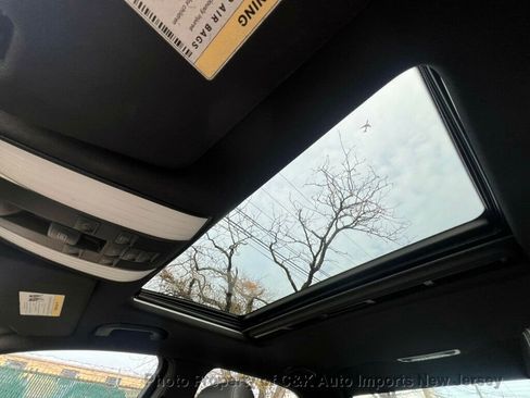 Used 2014 Mercedes-Benz E 350 Sedan image 29