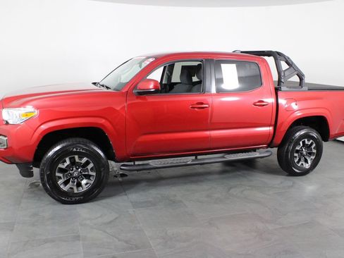 Used 2022 Toyota Tacoma SR w/ SR Convenience Package RWD image 13