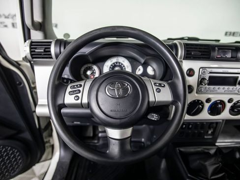 Used 2012 Toyota FJ Cruiser 4WD w/ Convenience Pkg image 23