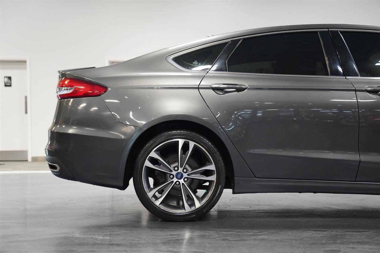 Used 2020 Ford Fusion Titanium AWD/4WD image 10