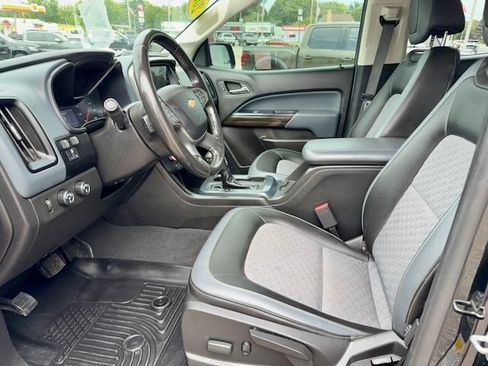 Used 2020 Chevrolet Colorado Z71 AWD/4WD image 12
