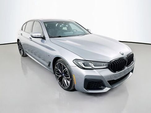Certified 2023 BMW 530e w/ M Sport Package image 3
