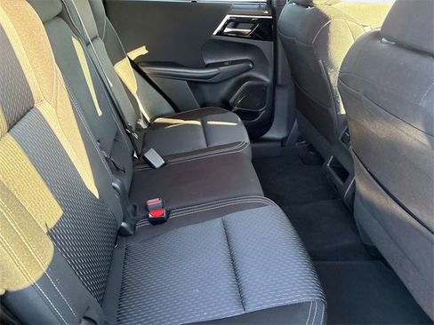 Used 2024 Mitsubishi Outlander ES image 20