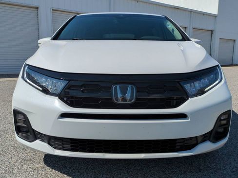 Used 2025 Honda Odyssey Touring image 9