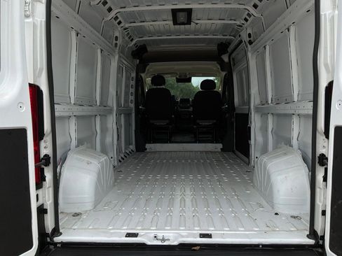Used 2026 RAM ProMaster 2500 w/ Convenience Group FWD image 10