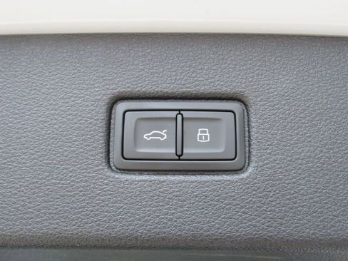 Used 2023 Audi Q7 2.0T Premium Plus w/ Premium Plus Package image 29