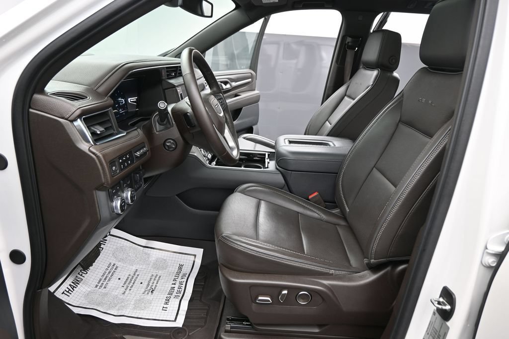 Used 2023 GMC Yukon XL Denali w/ Max Trailering Package AWD/4WD image 9