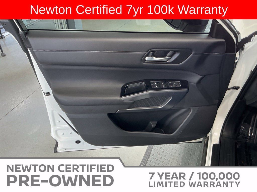 Used 2024 Nissan Pathfinder SL AWD/4WD image 43