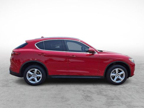 Used 2020 Alfa Romeo Stelvio image 6