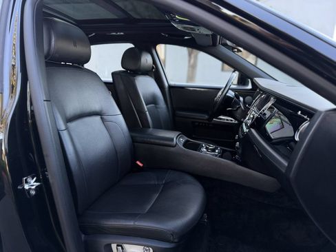 Used 2014 Rolls-Royce Ghost RWD image 41