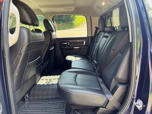 Used 2018 RAM 1500 Laramie AWD/4WD image 14