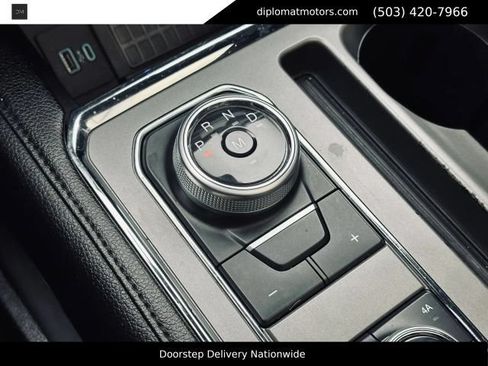 Used 2020 Ford Expedition XLT w/ Equipment Group 202A AWD/4WD image 41