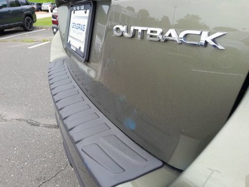 Used 2019 Subaru Outback 2.5i Premium AWD/4WD image 41