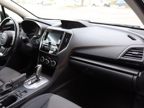 Used 2020 Subaru Crosstrek 2.0i Premium w/ Moonroof Package 1 AWD/4WD image 17