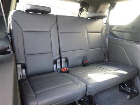 Used 2023 Chevrolet Tahoe Z71 w/ Z71 Off-Road Package image 8