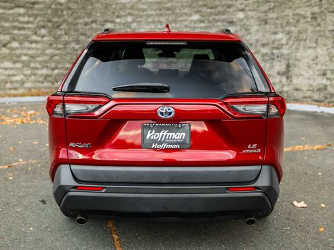 Certified 2020 Toyota RAV4 LE image 7